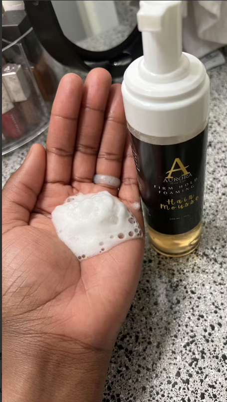 Foaming hair mousse for natural and perm styles